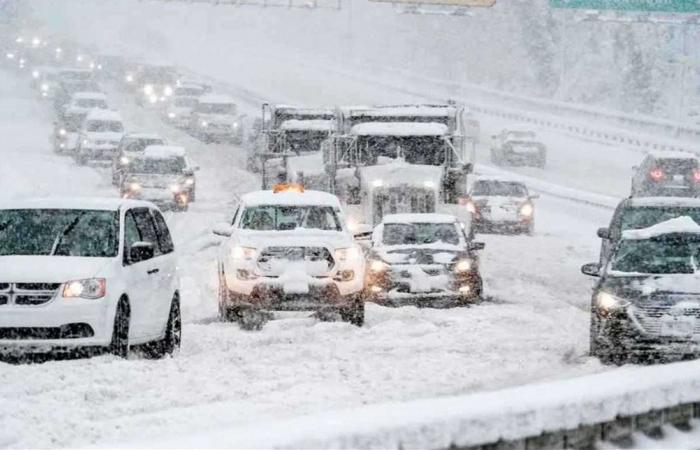 ثلوج كثيفة في الولايات المتحدة تعطل آلاف الرحلات الجوية