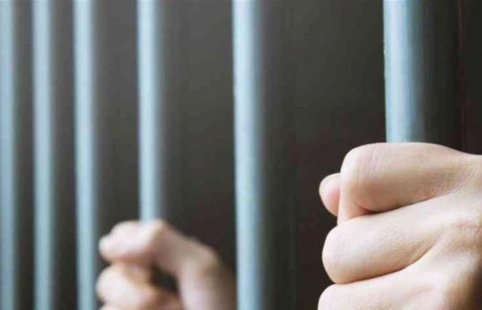 عصابة متخصصة بسرقة الأسلحة والسيارات الفاخرة بقبضة الأمن