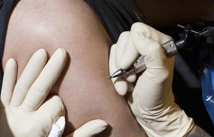 أحبار الوشم.. مخاطر خفية تتجاوز الجلد