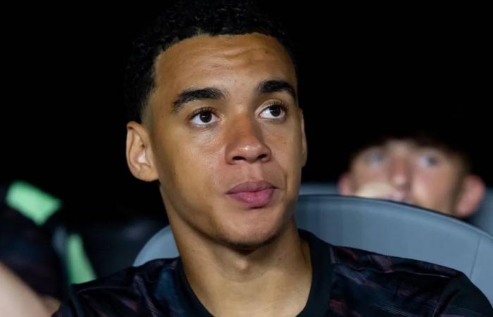 بعد إصابته...موسيالا يعود إلى تدريبات بايرن ميونيخ