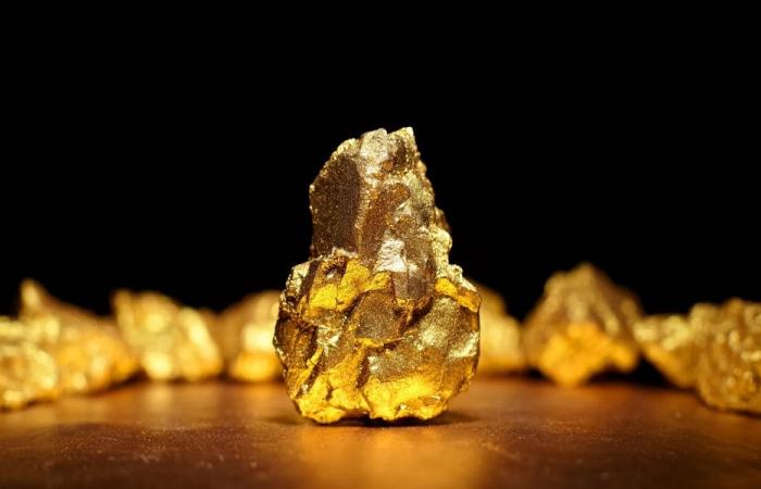 أسعار الذهب تحلّق بعد اعتقال مادورو