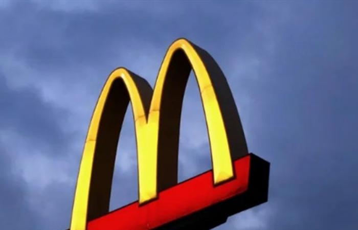 دعوى قضائيّة ضدّ "ماكدونالدز" بسبب "شطيرة"... ما القصة؟