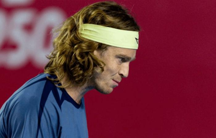 روبليف يحجز مقعده في نصف نهائي بطولة هونغ كونغ المفتوحة للتنس