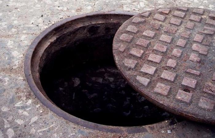 في مصر.. إصابة 5 أشخاص بسقوطهم في بالوعة صرف صحي