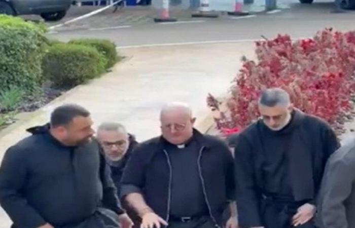 بالفيديو: “Padre Guilherme” يصل إلى الـUSEK