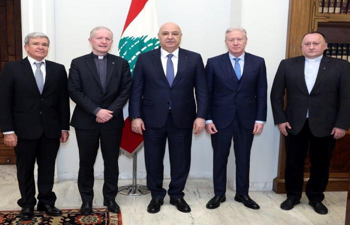 عون: لضرورة بقاء لبنان مركزًا رائدًا للتعليم العالي