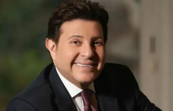 بعد خضوعه لعملية جراحية طارئة.. اليكم آخر مستجدات الوضع الصحي لهاني شاكر