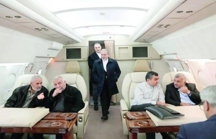 إعادة 4 حقائب يد… هذا ما حصل مع عراقجي في مطار بيروت