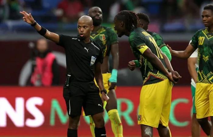 جمع أموال باسم كأس إفريقيا... شرطة مالي تلقي القبض على "مروّج تنبؤات"