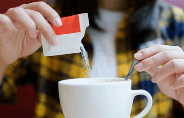 إليكم مخاطر الإفراط في تناول السكر