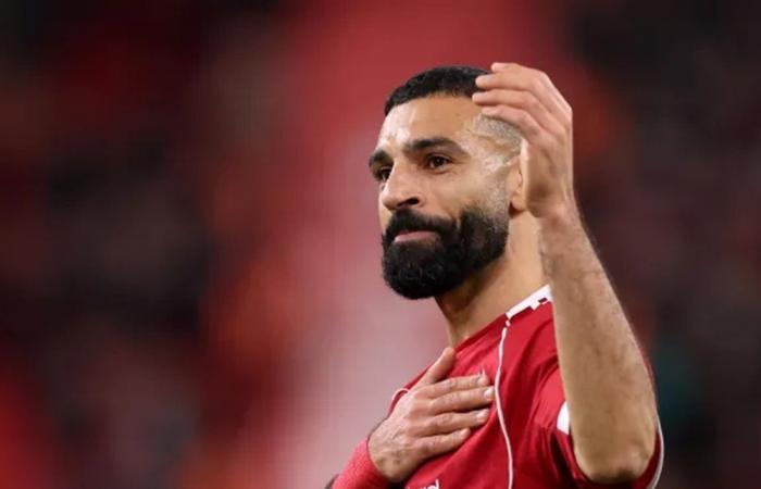 محمد صلاح يتفوق على أساطير العالم في نادي المئة