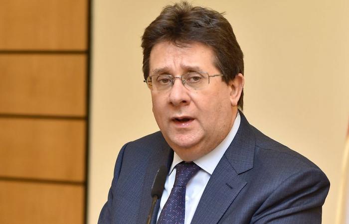 جلسة أخيرة للجنة المال الأربعاء