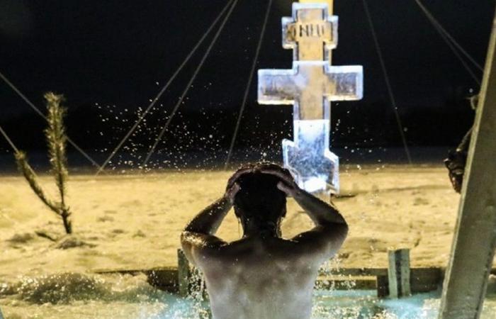 عيد الغطاس في روسيا.. تقاليد تفتح أبواب "الخير"