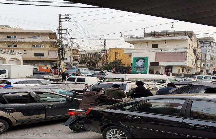 نزوح سكان المباني المهددة بالقصف