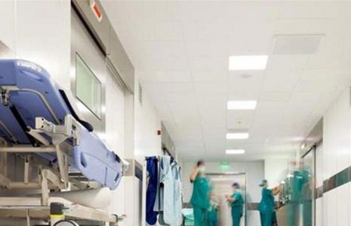 في بلد عربي.. إغلاق مطعم بعد إصابة 22 شخصاً بالتسمم