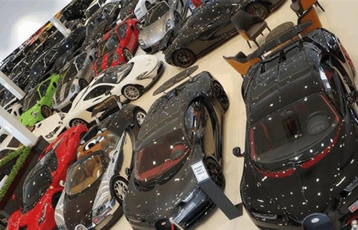 من معرض راقٍ.. اختفاء 26 سيارة فاخرة