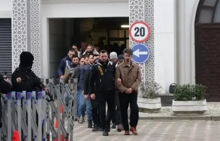 نساء "وهميات" بالذكاء الاصطناعي.. شبكة احتيال ضخمة نهبت الملايين في تركيا