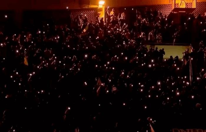 إدارة نيوم تُثير الجدل بقطع إضاءة الملعب خلال احتفالات الأهلي