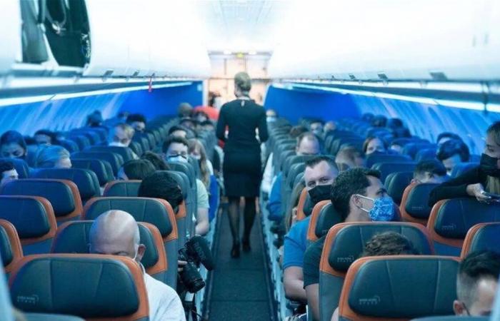 بطريقة سرية داخل الطائرة.. كيف يحدد الطاقم الركاب المزعجين؟