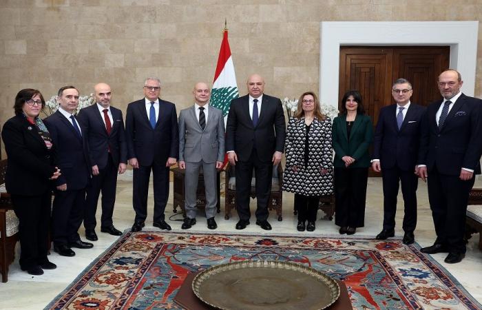 عون لسفراء الإدارة المركزية: سهّلوا شؤون المواطنين