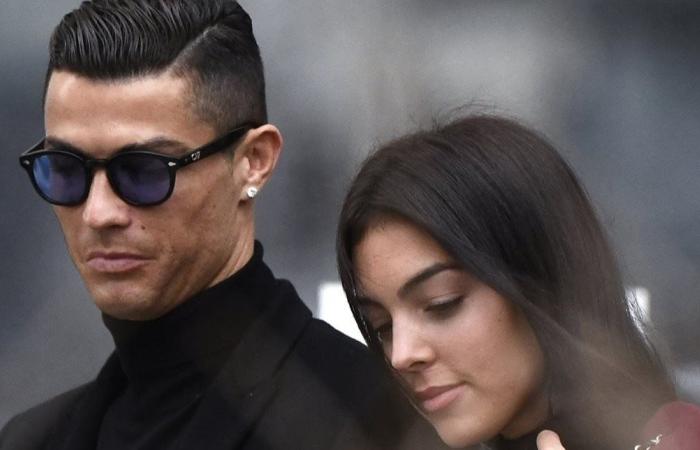 قصر جديد لرونالدو.. مسابح داخلية وخارجية ومرآب لـ 20 سيارة! (صور)