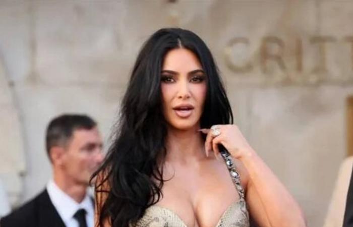 قضيا عطلة رومانسية بامتياز.. كيم كارداشيان على علاقة بنجم "فورمولا1" شهير (صور)