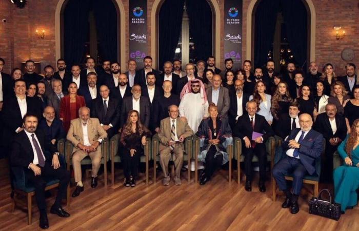 "اللبناني محطوط عجنب".. ممثلة قديرة تتحدث عن تقاضي نجوم سوريا أجورا أعلى من نجوم لبنان (فيديو)