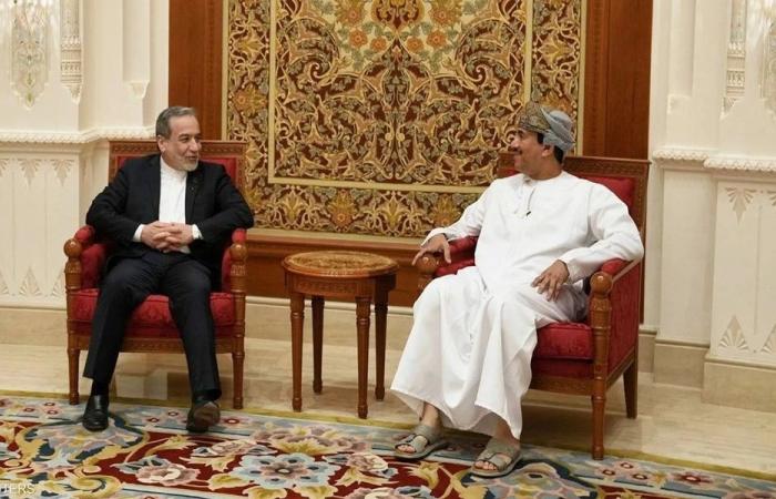 عراقجي يصل مقر انعقاد المفاوضات في مسقط