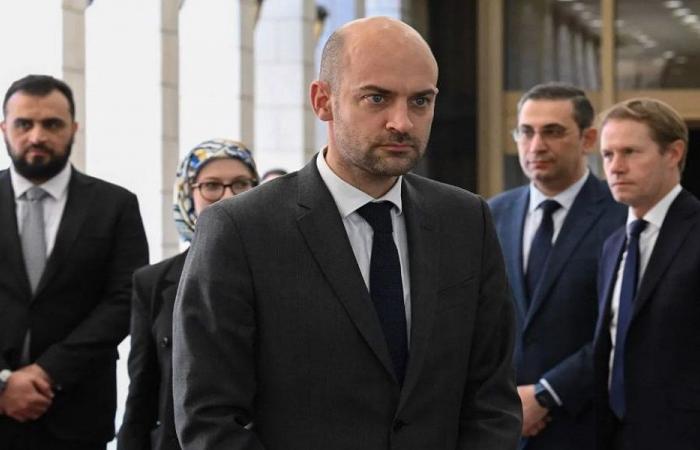 بارو: حصر السلاح شرط مهم لاستعادة سيادة لبنان