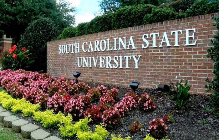 إطلاق نار في جامعة كارولاينا يوقع قتيلين وجريحا