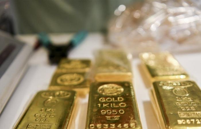 عن طريق الخطأ.. رمي 20 سبيكة من الذهب في مكب نفايات!