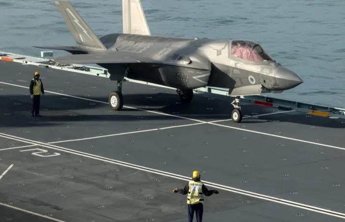 بريطانيا تنشر حاملة طائرات في القطب الشمالي لردع روسيا