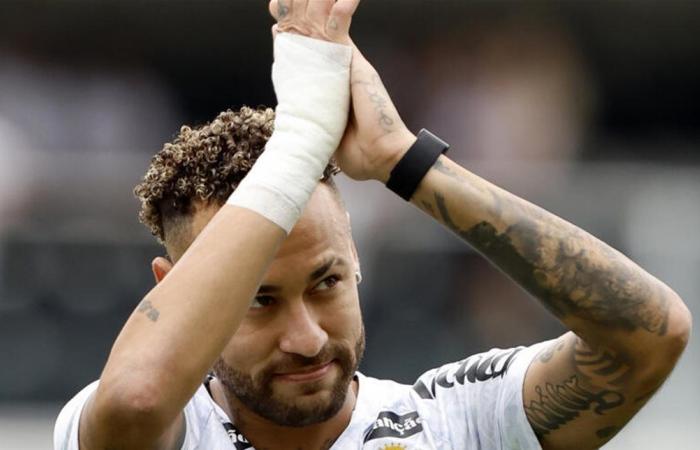 في مُفاجأة لعشاق كرة القدم.. نيمار يُحدد موعد اعتزاله