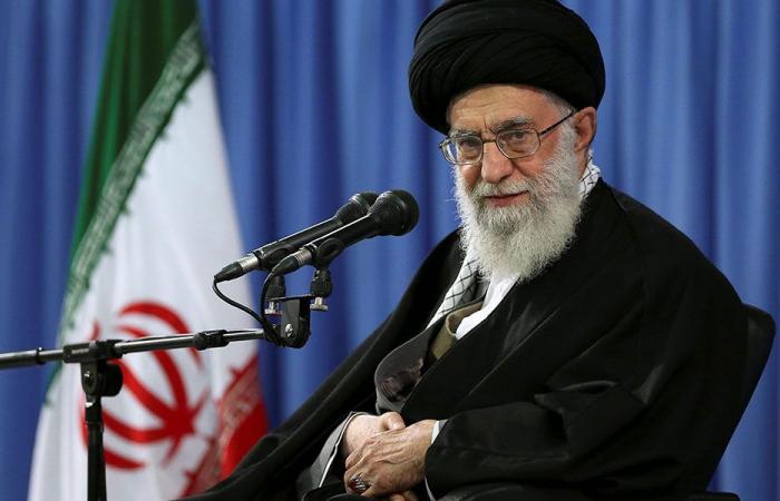 خامنئي يعدّ خطة استعدادًا لمرحلة اضطراب محتملة