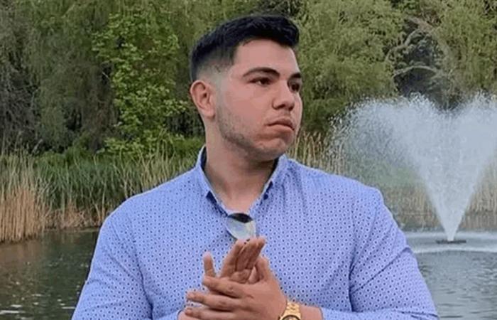 أثناء شحن هاتفه بسيارته.. طالب فقد حياته وسط العاصفة الثلجية