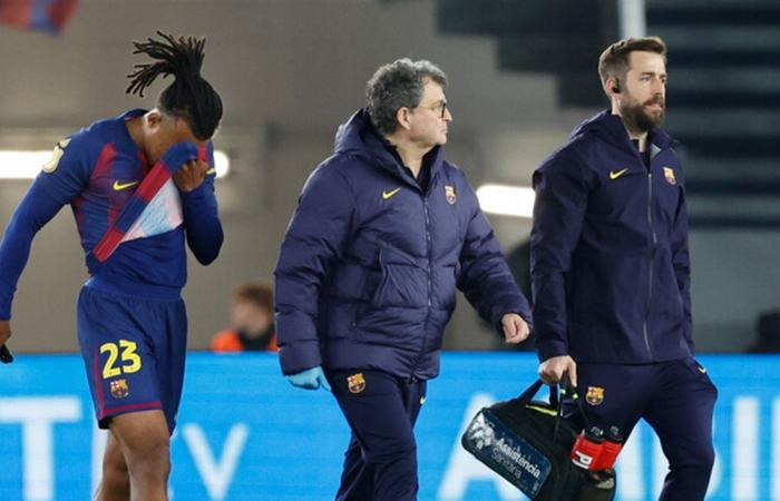 بعد ساعات من خروجه من كأس إسبانيا.. برشلونة يتعرض لضربة مزدوجة