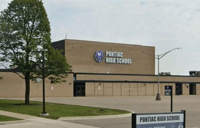 شتمت طلابها.. وهذا كان عقابها