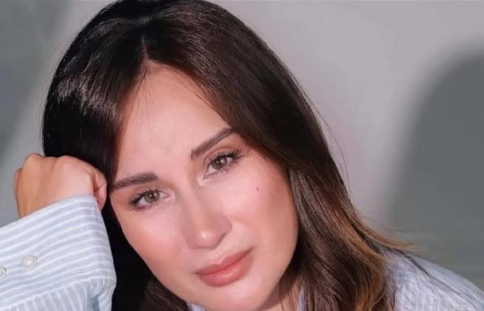 بإطلالة درامية.. كارين رزق الله تلفت الأنظار بصورة جديدة