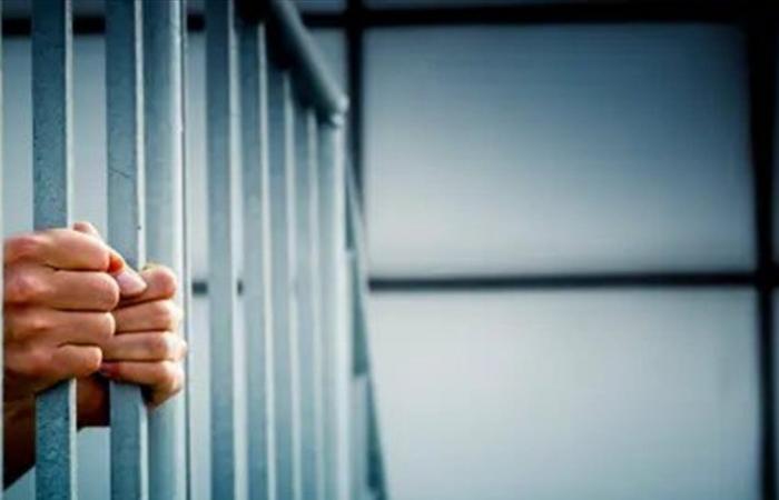 في مصر.. حبس طالب اعتدى على معلمة داخل فصل دراسي