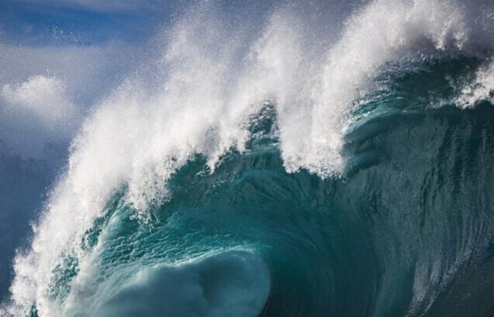 خبراء يُحذّرون: منطقة فرنسيّة سياحيّة شهيرة جدّاً مُعرّضة لـ"تسونامي"