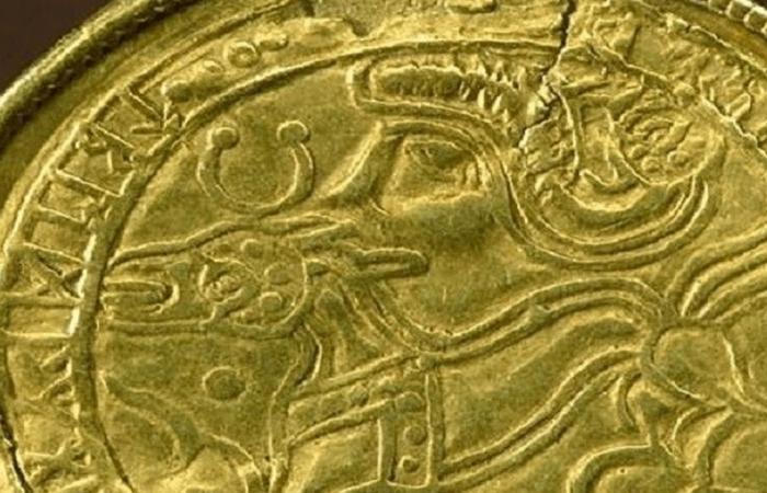 من عصر الفايكنغ.. العثور على قطعة ذهبية نادرة