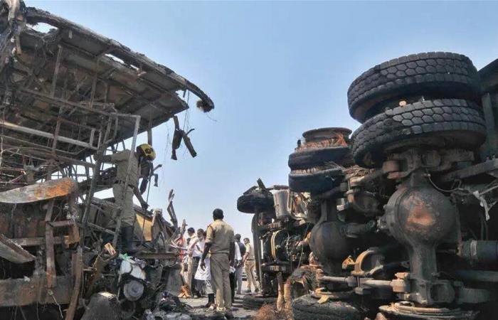 مصرع 14 شخصًا وإصابة 28 في حادث تصادم مروع جنوب الهند