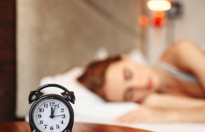 خطوات بسيطة للاستيقاظ صباحاً من دون منبّه