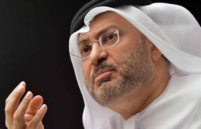 قرقاش: خطاب الإعلام الرسمي الإيراني ساذج