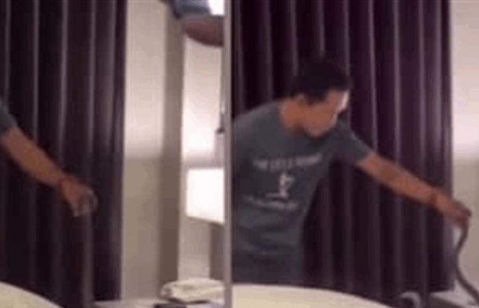 بالفيديو.. كوبرا تقتحم غرفة زوجين