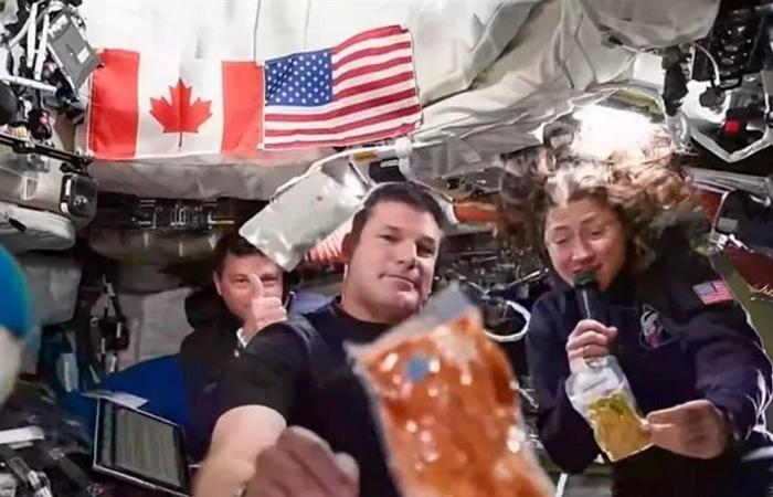 ماذا سيأكل رواد أرتيميس 2 حول القمر؟