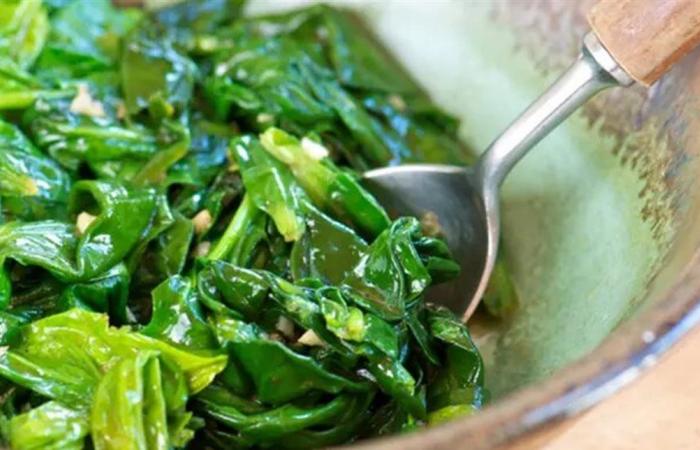 للحفاظ على قيمتها الغذائية.. ما هي افضل طريقة لتناول السبانخ؟