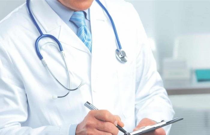 طبيب شهير... عُثِرَ عليه ميّتاً داخل فندق في دبي (صورة)