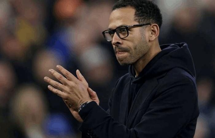 تشلسي يقيل روسينيور بعد 4 أشهر فقط.