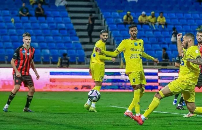 الحزم يقلب الطاولة على الرياض في الدوري السعودي